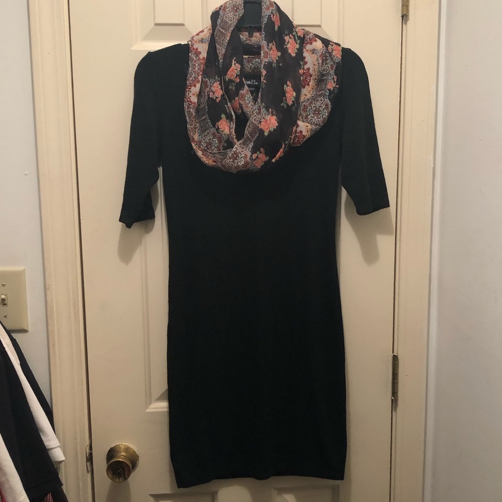 BLACK SHORT SLEEVE DRESS SZ M